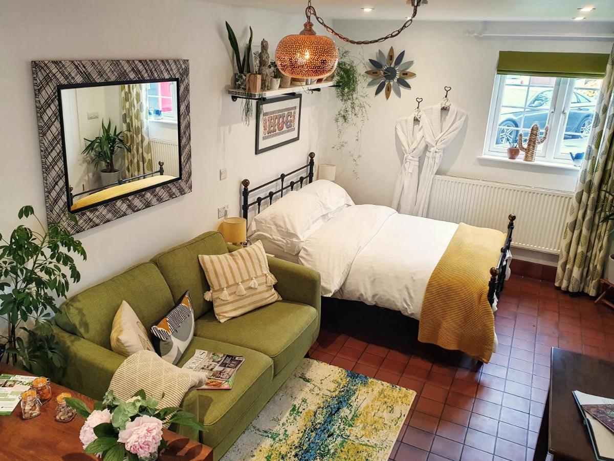Вилла The Walnut, Meopham - A Private Retreat Rural Location Экстерьер фото