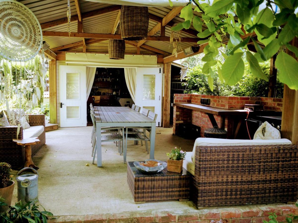 Вилла The Walnut, Meopham - A Private Retreat Rural Location Экстерьер фото