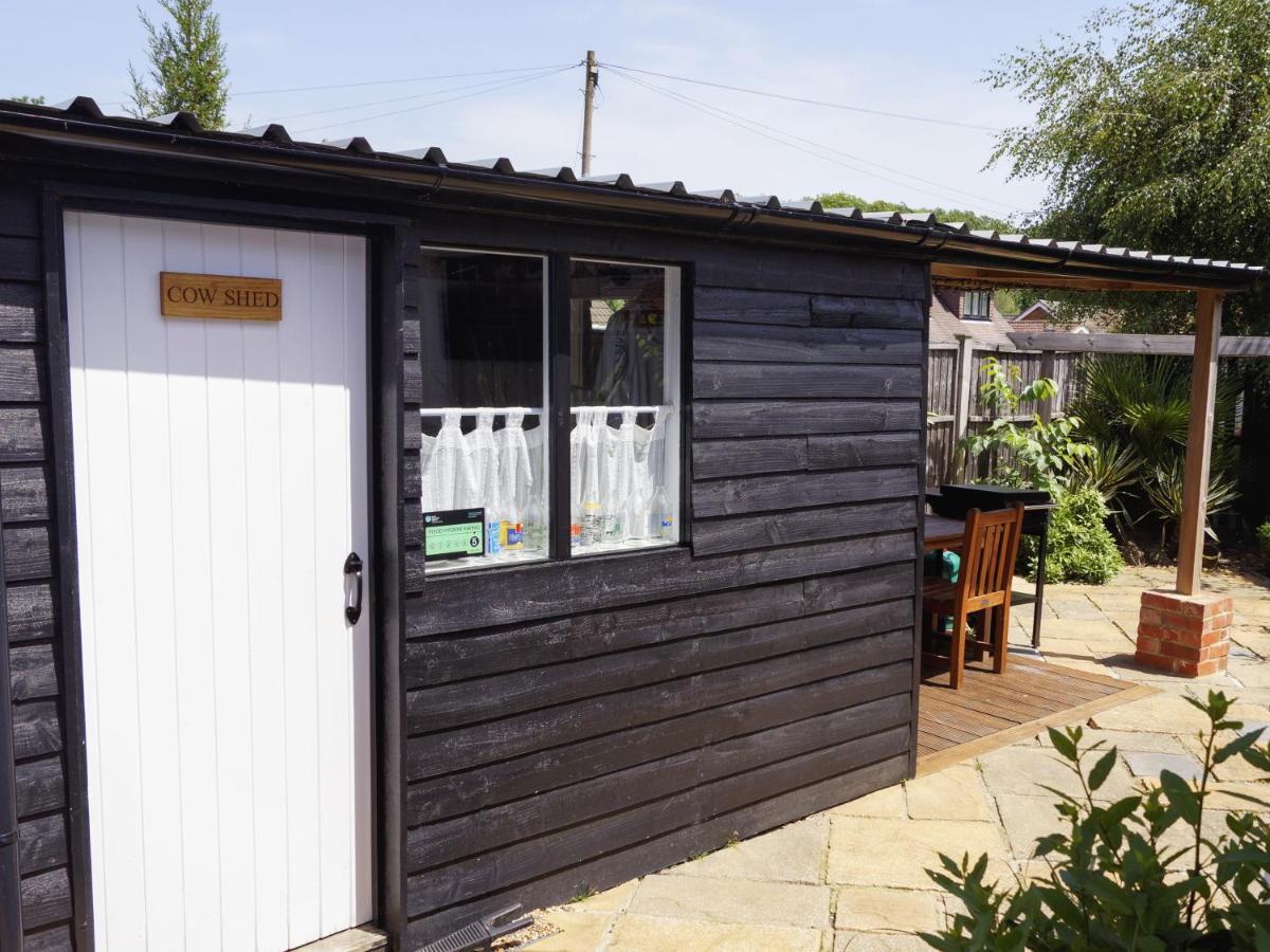 Вилла The Walnut, Meopham - A Private Retreat Rural Location Экстерьер фото