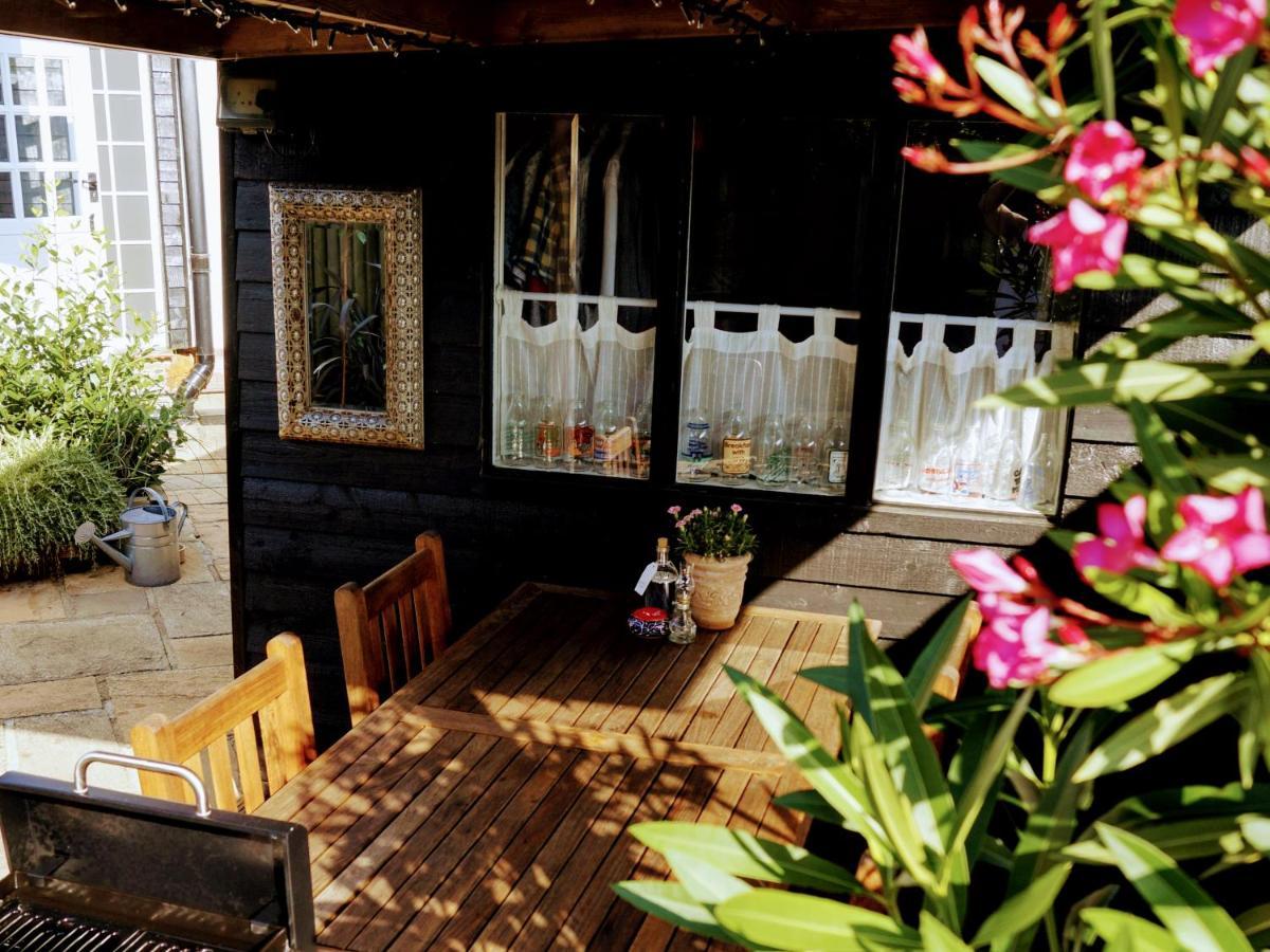 Вилла The Walnut, Meopham - A Private Retreat Rural Location Экстерьер фото