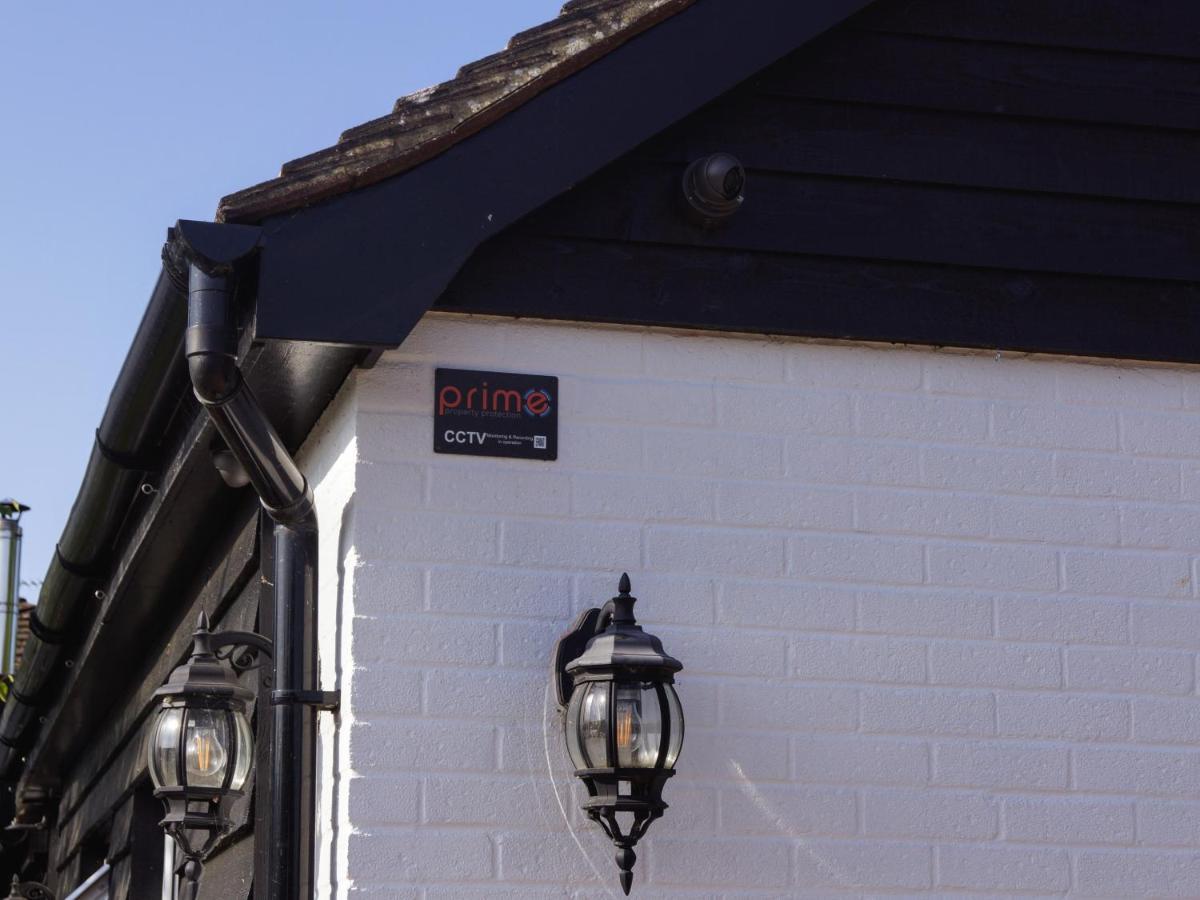 Вилла The Walnut, Meopham - A Private Retreat Rural Location Экстерьер фото