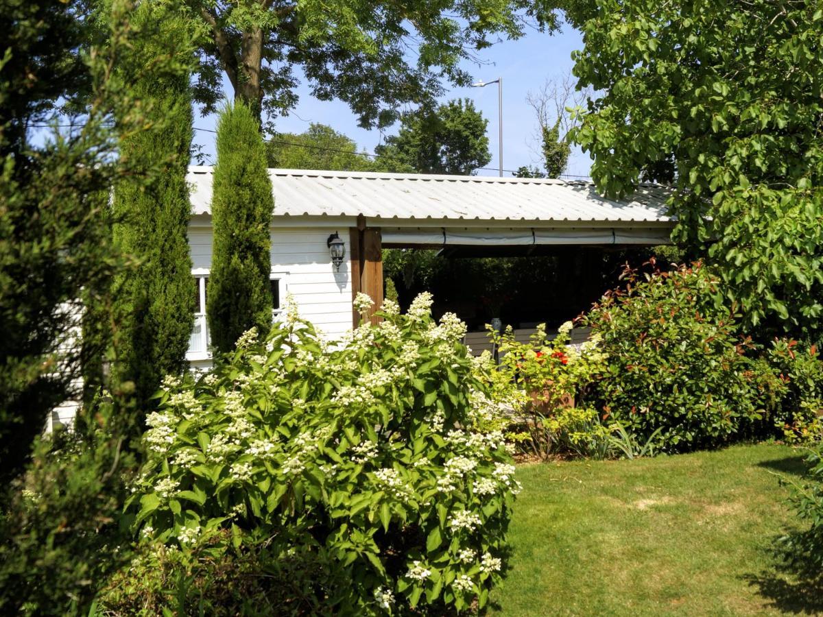 Вилла The Walnut, Meopham - A Private Retreat Rural Location Экстерьер фото