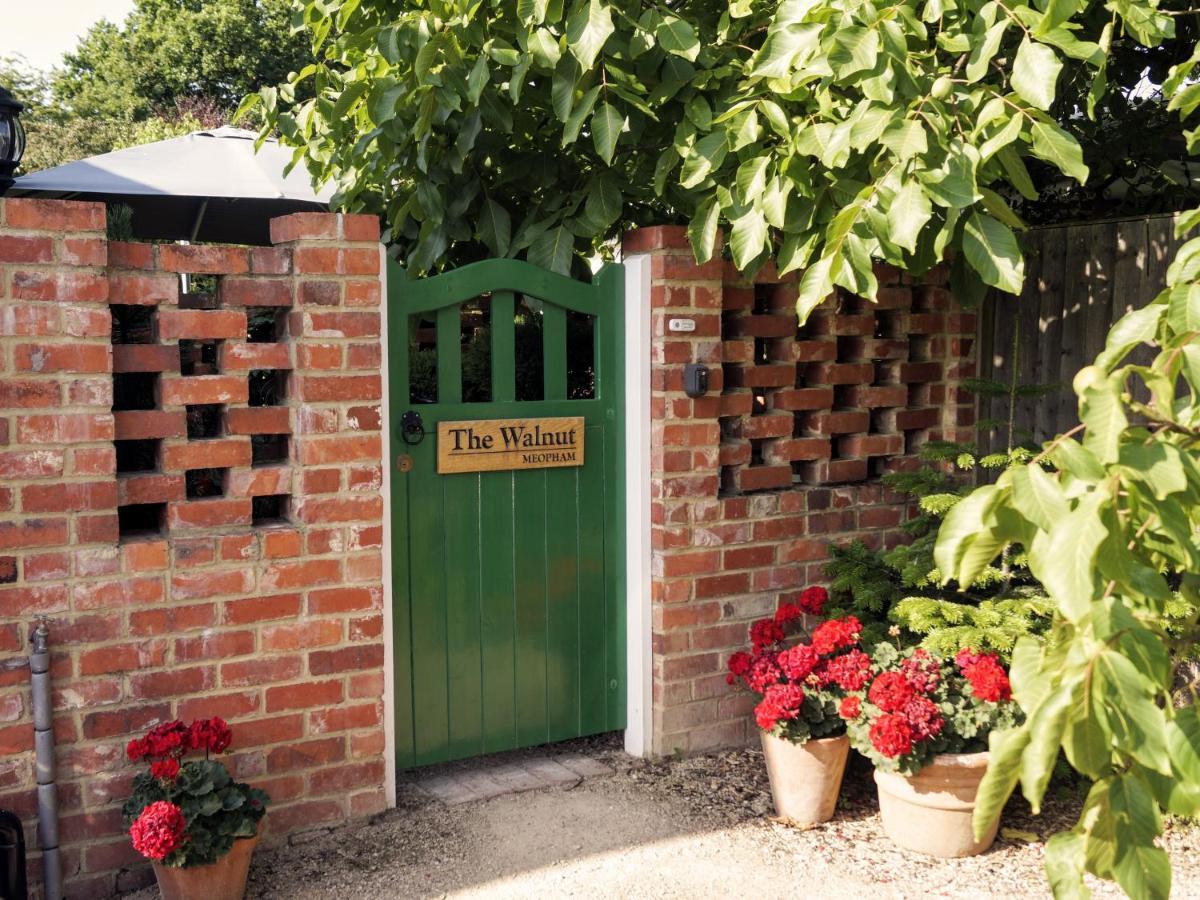 Вилла The Walnut, Meopham - A Private Retreat Rural Location Экстерьер фото